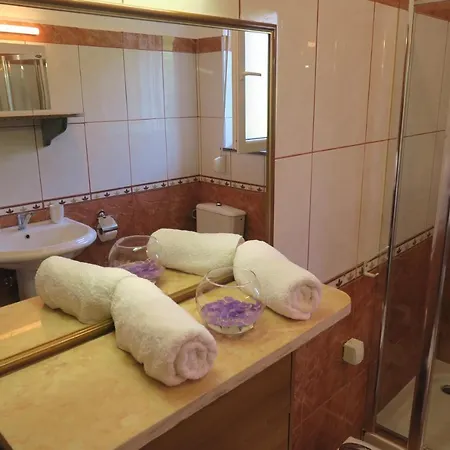 וילה House With Pool
