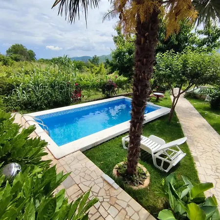 House With Pool * Ocinjak